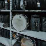...di rullanti e percussioni di ogni forma e colore