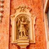 ...e dell�Arcangelo Michele che trafigge un drago, rappresentazione di Lucifero