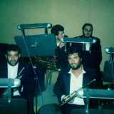 Per ripercorrere l'et� d'oro del Petruzzelli abbiamo incontrato il 58enne Rocco Caponio, negli anni 80 suon� la tromba nell'orchestra (in foto il primo a sinistra)