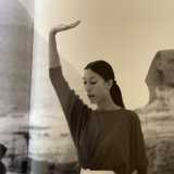 Venne poi il �mitico� 1987, anno dell�evento pi� ambizioso mai realizzato dal Petruzzelli: �l�Aida sotto le piramidi�, diretta da Carlo Franci con protagonista il soprano bulgaro Ghena Dimitrova (foto tratta dal libro "Il Teatro Ritrovato" di Enzo Lattanzio-edizioni Palomar)  