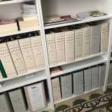 Parte del materiale si trova catalogato in una stanza...