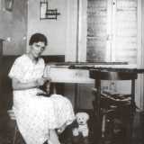 In realt� negli anni 30 Rita Del Bene recuper� le tecniche di filatura arrivando addirittura a ottenere nel 1936 il primo brevetto per creare un sistema industriale per la produzione di manufatti in bisso. Tuttavia con l�arrivo della Seconda Guerra Mondiale il progetto and� in fumo 