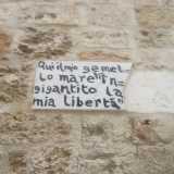 Versi di Guido Lupori, nelle vie di Polignano a Mare