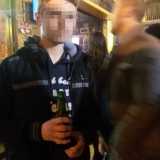Ancora Claudio con la nuova birra appena servita