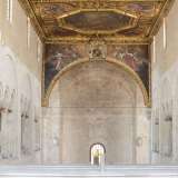 Il matroneo sinistro � collegato a quello destro tramite un ballatoio pensile: da qui � possibile ammirare da vicino il soffitto seicentesco della Basilica 
