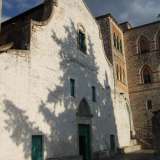 Man mano che il percorso si avvicina a Cassano delle Murge. Qui domina ancora oggi il complesso di Santa Maria degli Angeli. Un nome che richiama San Francesco: cos� infatti si chiama la basilica di Assisi (foto di Leron Vandilcolindion)