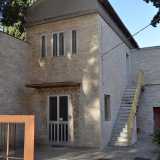 L'esterno della chiesa del villaggio armeno Nor Arax