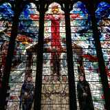 Particolare vetrata dell'antichissima chiesa romana di St. Etheldrada, situata nel quartiere di Holborn, Londra