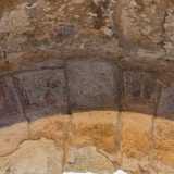 Il monogramma centrale, in cui la parola � composta da lettere sovrapposte e per anni rimasto un enigma, pu� essere decifrato come abbreviazione di Sancti Petri, il San Pietro a cui � dedicata la chiesa