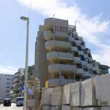 Uno dei palazzi pi� moderni del quartiere