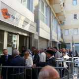 Coda all'ufficio abbonamenti Amtab di via Fornari a Bari