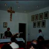 Questa foto del 1993 mostra l'icona di San Cristoforo affissa sul lato destro della chiesetta, al cui posto oggi ci sono dei quadretti della via Crucis