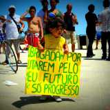 Bari, corteo di brasiliani