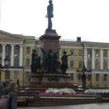 La statua dello Zar Alessandro II situata nella piazza del Senato