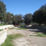 Lo spiazzo che conteneva le giostrine, distrutte poche settimane dopo l'inaugurazione del parco
