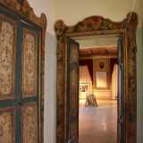 La stanza principale � la cosiddetta "galleria", realizzata in origine per ospitare collezioni di quadri, anfore e monete antiche