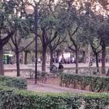 Piazza Umberto: il centro della piazza � sempre il ritrovo di ragazzi africani 