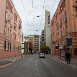 �Entriamo� ora nel quartiere e imbocchiamo quindi via Generale de Cristoforis...