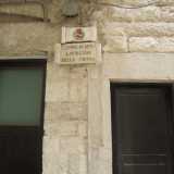 Il laboratorio �Donne in arte lavorazione della pietra� situato nel centro storico di Molfetta, in via Piazza