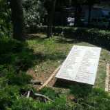 Monumento in ricordo dei caduti in via Nicol� dell'Arca nel 1943