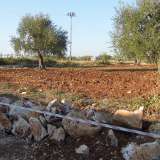 Una porzione della trincea scavata fra i campi di Rutigliano, per ospitare i tubi del depuratore di Casamassima