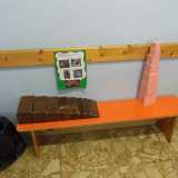 Materiale didattico montessoriano. La Torre rosa � uno dei pi� importanti strumenti montessoriani per l'apprendimento delle differenze di grandezza