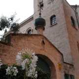 La Chiesa Russa di corso Benedetto Croce rappresenta una sorta di enclave  russa all�interno del territorio di Bari, punto di riferimento per tutti gli ortodossi che vogliono venire a �fare un�esperienza� nella citt� del veneratissimo San Nicola