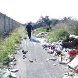 Il degrado di strada Torre dei Cani, nel quartiere Stanic