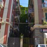 In via Dalmazia 52 c'� un palazzo completamete ricoperto da una pianta rampicante, unico caso a Bari 