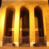 Nel quartiere murattiano si trova una delle chiese pi� antiche della �nuova Bari�: si tratta della parrocchia di San Ferdinando. Sorge in via Sparano, nell�isolato tra via Calefati e via Gimma e fu eretta nel 1849