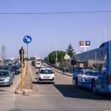 Veniamo al 12 settembre del 1975, quando a essere aperto � il �ponte di via Omodeo� che collegher� la via omonima a via Magna Grecia. Il ponte, conosciuto anche come �quello dell�Ambasciatori� vista la vicinanza all�ex grande hotel, prende il nome ufficiale da Padre Pio 