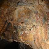L'affresco all'ingresso della grotta che rappresenta il Cristo pantocratore, i 12 Apostoli e la discesa dello Spirito Santo 