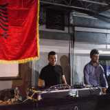 Le parole lasciano spazio alla musica dei dj