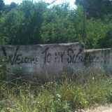 "Welcome to my silence", nonch� "Benvenuti nel mio silenzio"..una frase che si commenta da sola.