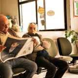 I 60enni clienti Nicola e Michele ci raccontano che andare dal barbiere per loro significa ritrovarsi tra amici, leggere il giornale e spettegolare
