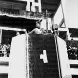 Mussolini, il 14 agosto del 1934, �benediceva� invece il nuovo stadio della Vittoria 