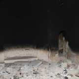 L'interno della chiesa devastato