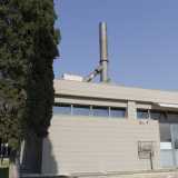 La ciminiera del forno crematorio di Bari, inaugurato dieci anni fa ma ora chiuso per guasto