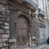 Proseguiamo imboccando strada degli Orefici, dove si trova Palazzo Milella