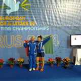 Il tecnico della nazionale femminile Alessandro Ficco assieme a Jennifer Lombardo. Nell'occasione l'atleta si era appena aggiudicata il bronzo agli europei under 23 di sollevamento pesi