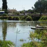 Nel 1948 nelle acque del lago di Sassano viene rinvenuto il corpo di un uomo trafitto a pi� riprese da colpi di pugnale.  Per gli inquirenti potrebbe trattarsi proprio di uno dei complici coinvolti nel duplice omicidio della Don Camillo