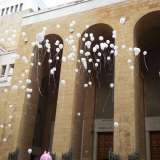 Per ricordare le vittime della strada: lancio dei 200 palloncini bianchi