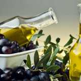 L'olio, bene essenziale dell'economia pugliese: l'oro di Puglia