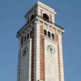 La torre dell'orologio della Provincia di Bari