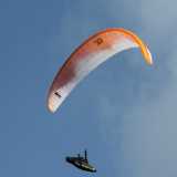 Un parapendista in azione