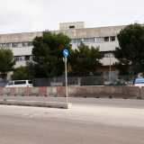 Accanto un altro �condominio� ospita i nuclei famigliari appartenenti a quattro militari della Marina