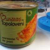 Un�altra peculiarit� della cucina rumena � il "sarmale" in scatola. Si tratta di una ricetta molto elaborata fatta di involtini di carne macinata, riso e spezie avvolti in foglie di verza o vite venduti da Ciprian gi� confezionati