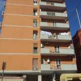 Il palazzo visto da vicino