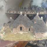 Un esempio di trullo in miniatura pi� elaborato, che ha richiesto cinque giorni di lavorazione. Il suo valore di mercato si aggira intorno ai 250 euro