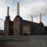 Battersea Power Station, la vecchia centrale elettrica in disuso, divenuta un'icona grazie all'album Animals, dei Pink Floyd